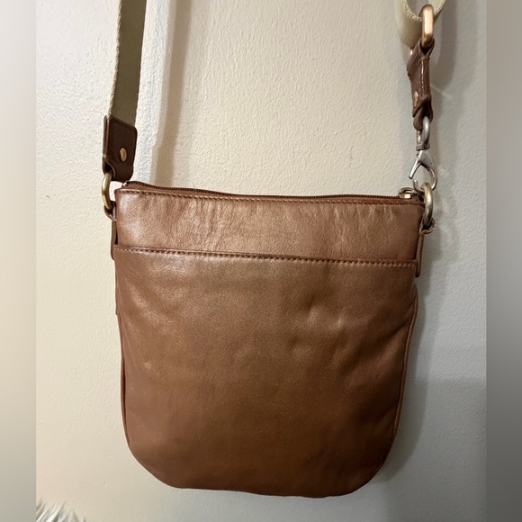 COACH Crossbody Swingback Bronze Leather Handbag #42585 - Picture 5 of 10